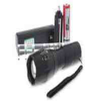 TanLu TL-S2-T6 Zooming LED Flashlight Gift Set