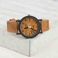 Fashion PU European Style Vintage Unisex Watches Wood Watch Men And Women Watch