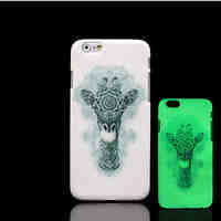 Giraffe Pattern Glow in the Dark Hard Plastic Back Cover for iPhone 5 for iPhone 5s Case