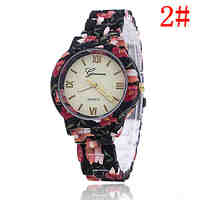 Xu™ Women's Flower Quartz Watch