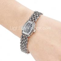 Women's Alloy Analog Quartz Bracelet Watch (Black)