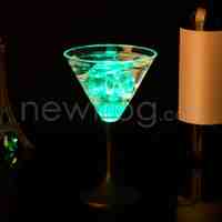 Light Up Cup Auto Color Changing LED Flashing Rocks Glass