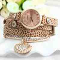 Rhinestone Heart Pendant Women Bracelet Quartz Wrist Watch