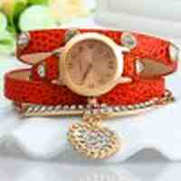 Rhinestone Heart Pendant Women Bracelet Quartz Wrist Watch